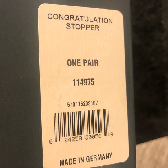 Beautiful New In Box Pair of Waterford Crystal ‘Congratulation’ Bottle Stoppers - Picture 3 of 5